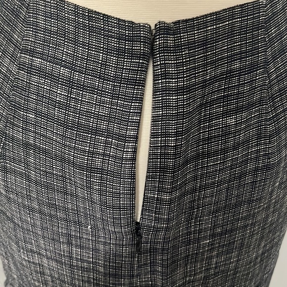 Banana Republic Plaid Casual Knee Length Pencil Skirt - Picture 5 of 15